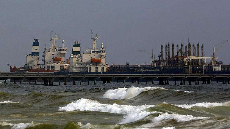 آمریکا مسیر صادرات نفت ایران به چین را مسدود می‌کند؟