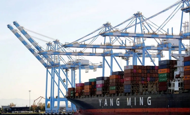 انفجار شدید در بندر نینگبو در استان ژجیانگ چین
