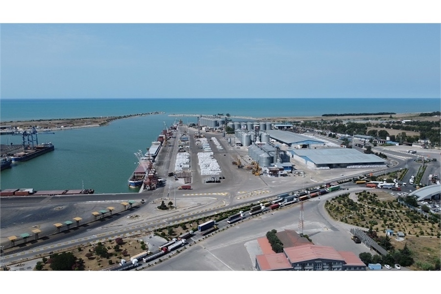 رشد 9 درصدی تخلیه و بارگیری انواع کالا در بندر امیرآباد