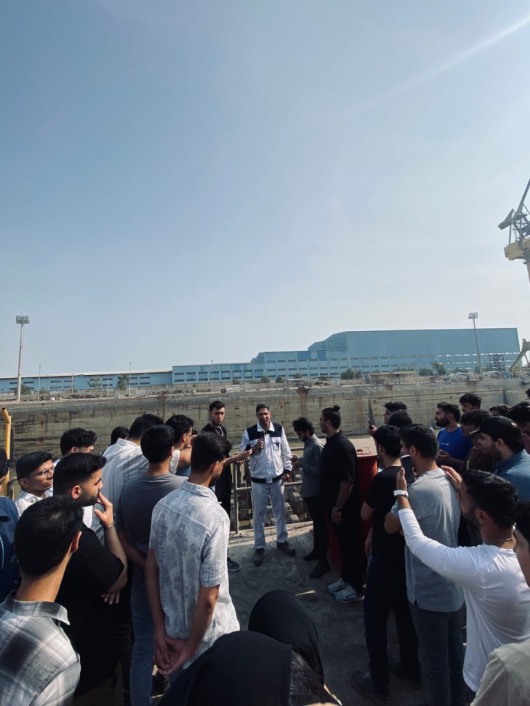 بازدید دانشجویان پردیس دریا و ساحلی دانشگاه صنعتی امیرکبیر از بزرگترین کشتی‌سازی ایران ایزوایکو