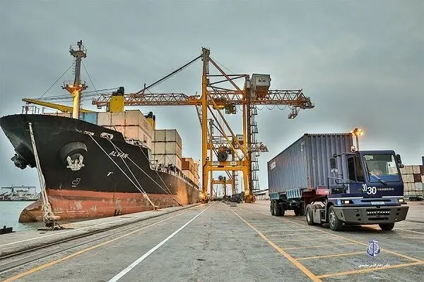 تخلیه ۱۴.۵ میلیون تن کالاهای اساسی در بنادر کشور طی ۸ ماهه نخست ۱۴۰۳ با رشد ۱۰ درصدی