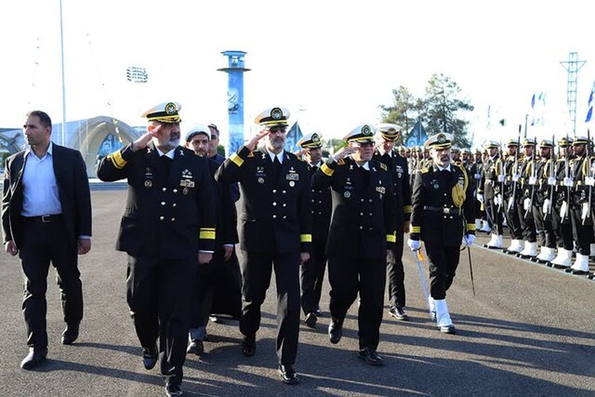 فرمانده نیروی دریایی: تامین امنیت توسعه دریایی در اولویت است
