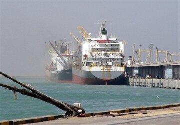 قشم، 7 میلیون تن کالا را جابه‌جا کرد