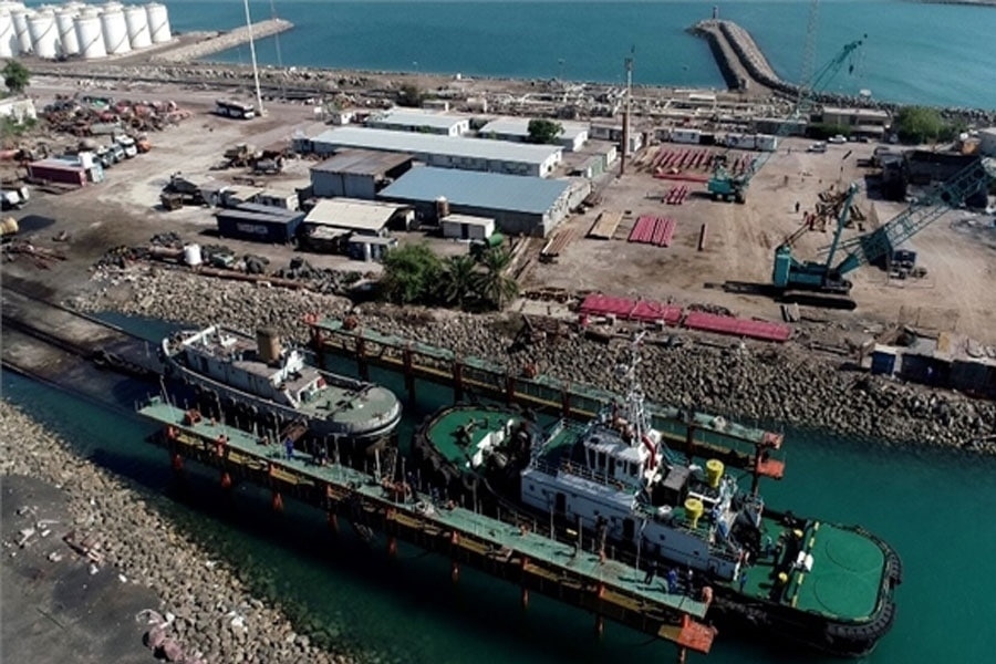 اقدامات فنی بنادر هرمزگان: نصب اسکله در قشم و تعمیر شناورها در بندر شهید رجایی