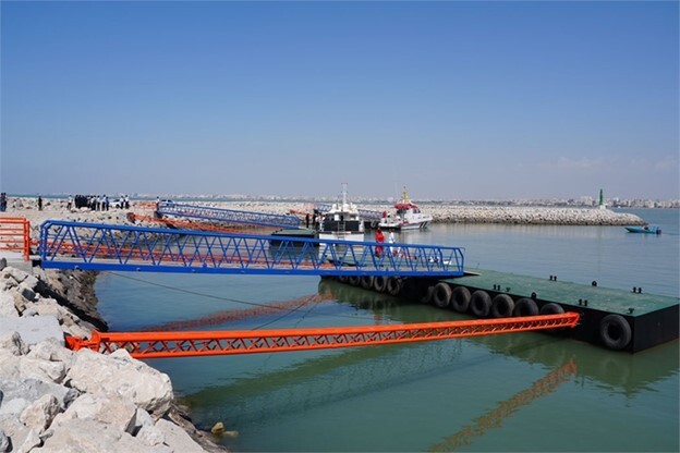 نصب سه پست اسکله در بندرگاه نخل ناخدا بندرعباس