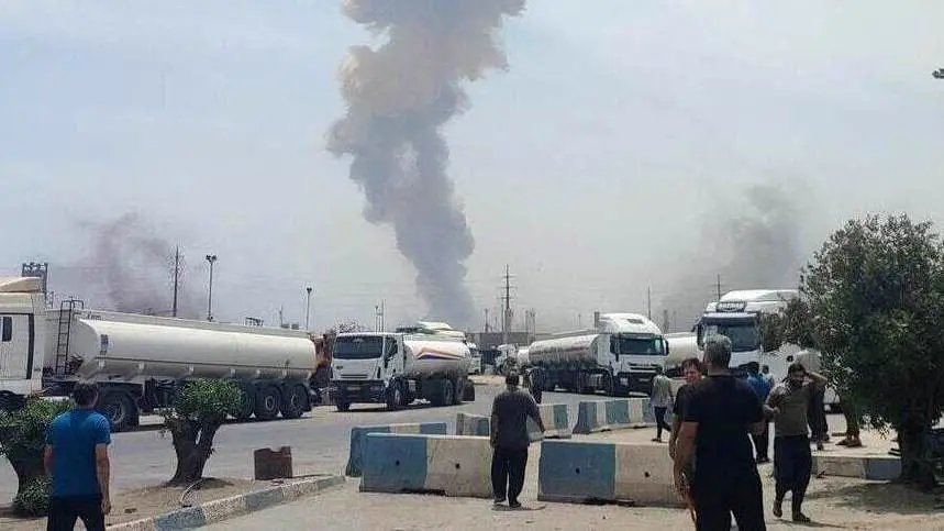 خبر خوب از بندر شهید رجایی: آتش سوزی مهیب کاملا مهار شد