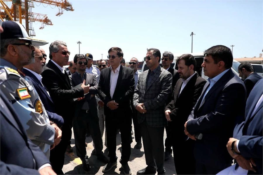 نگاهی به نبض اقتصاد دریایی بوشهر، از تامین معیشت تا صادرات نفت و برنامه‌های توسعه‌ای گسترده