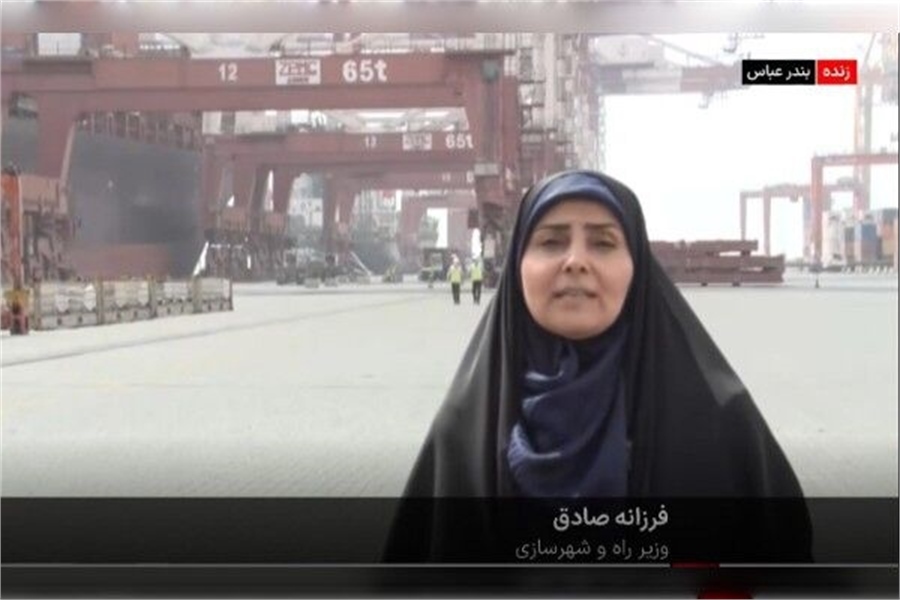 وزیر راه از بندر شهید رجایی: فعالیت در بخش‌هایی عادی شد، اطفای حریق پیشرفت دارد