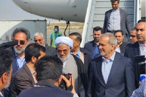 پزشکیان وارد بندرعباس شد