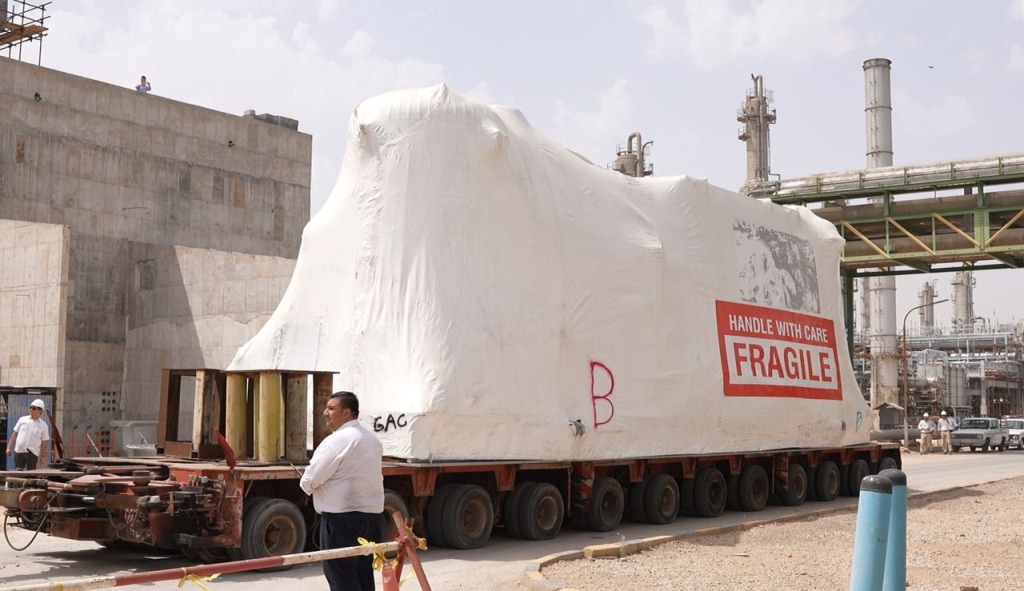 پیشرفت پروژه پیش‌تفکیک اتان در پتروشیمی بندر امام با ورود کمپرسورها