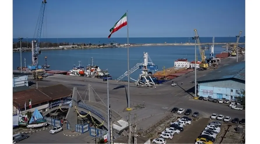 ۵۸۵ فروند کشتی تجاری در بنادر مازندران پهلو گرفتند