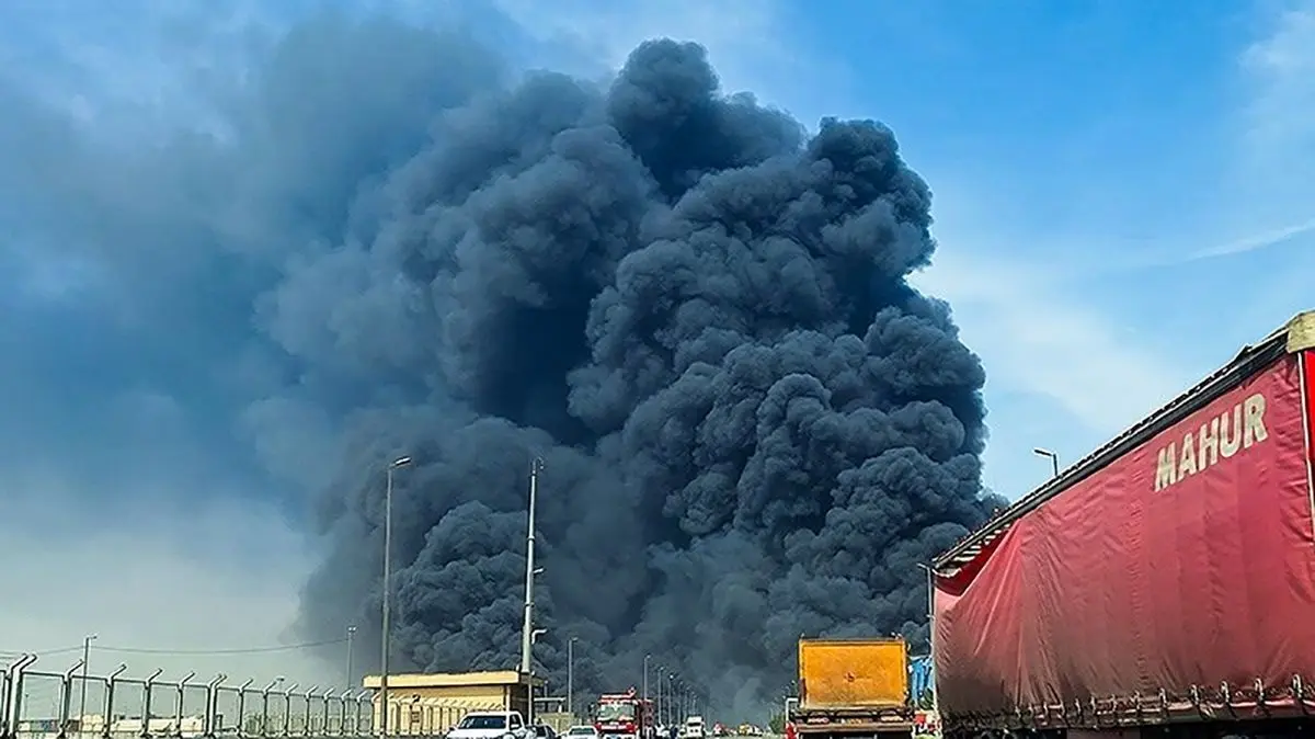 «سینا» خسارت کانتینرهای منهدم شده در انفجار بندر رجایی را بپردازد