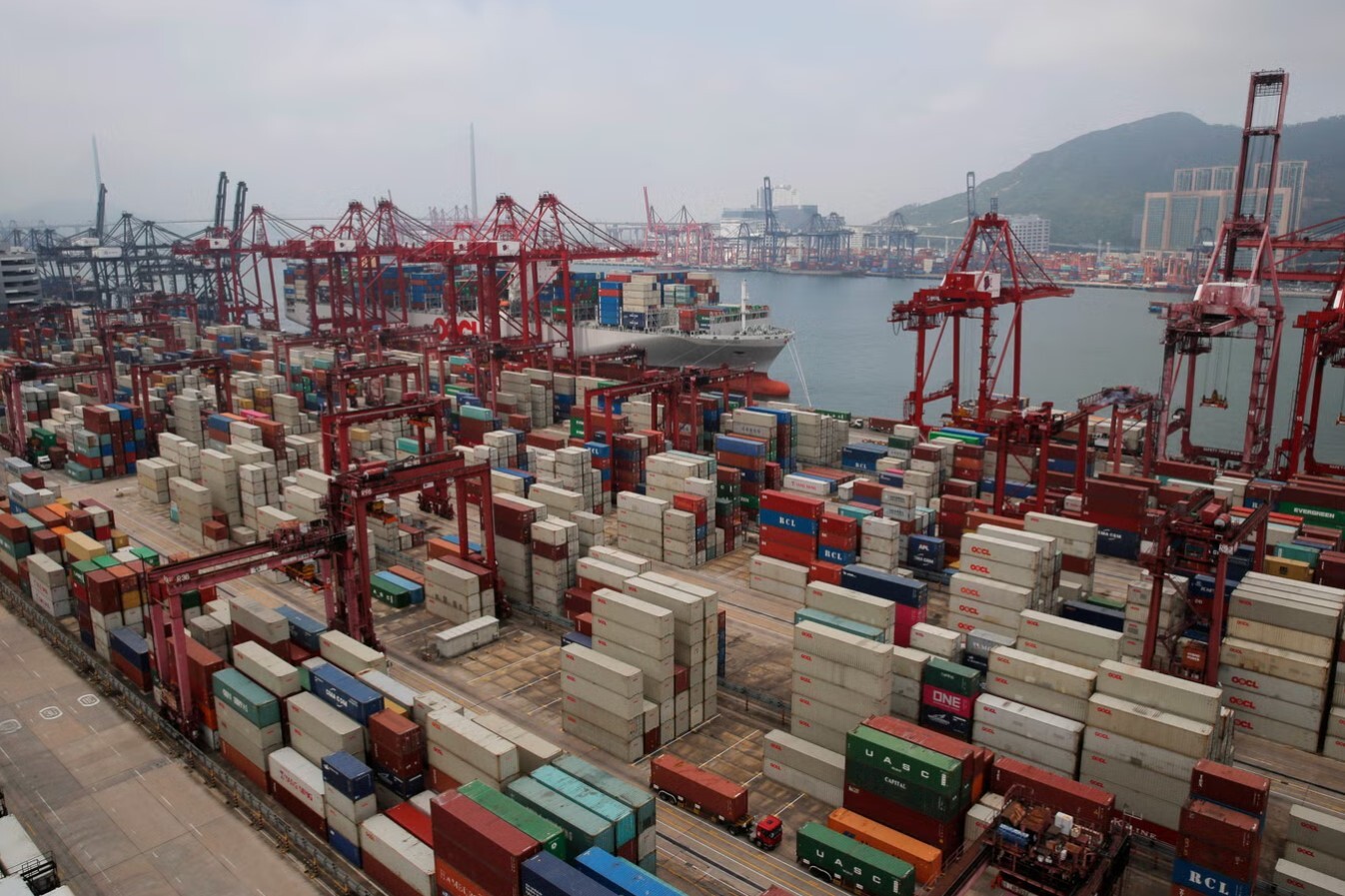 هجوم کالا‌های کانتینری از ۱۰ کشور به بنادر آمریکا