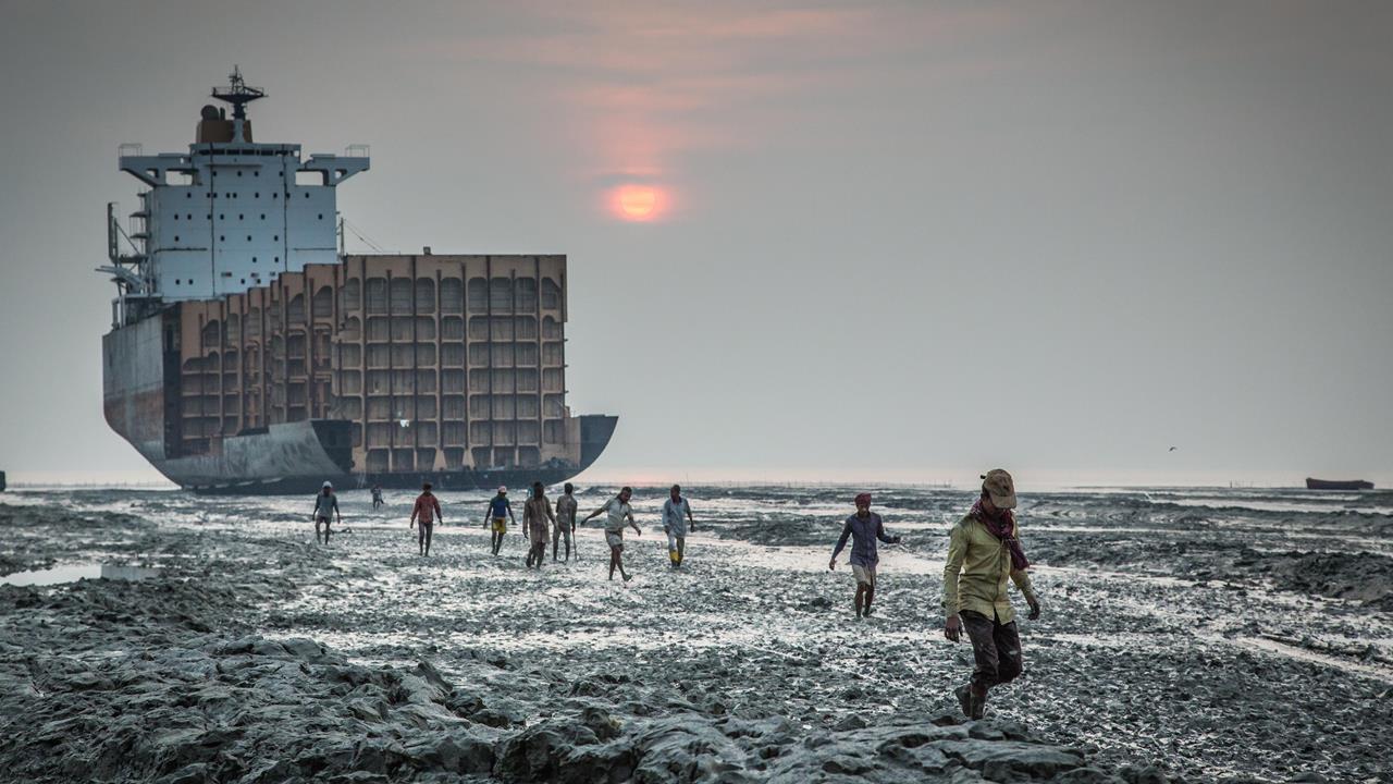 تأثیر افزایش تعرفه‌های آمریکا بر کاهش اوراق کشتی‌ها