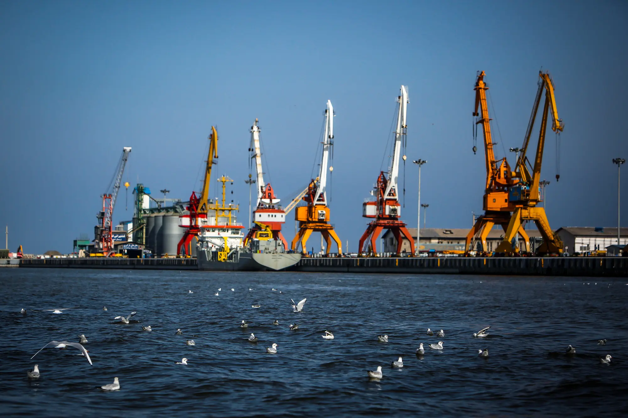 بندرانزلی تا آستاراخان؛ مسیر تجارت کالا