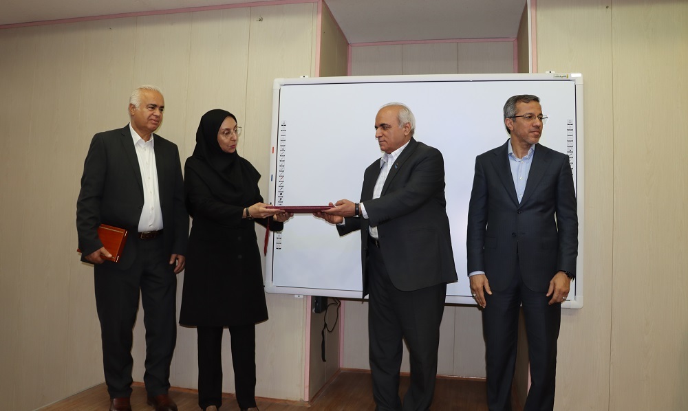 تغییرات مدیریتی در پژوهشکده اکولوژی خلیج فارس و دریای عمان / تکریم دکتر مرتضوی و آغاز مدیریت دکتر محبینوذر تغییرات مدیریتی در پژوهشکده اکولوژی خلیج فارس و دریای عمان / تکریم دکتر مرتضوی و آغاز مدیریت دکتر محبینوذر