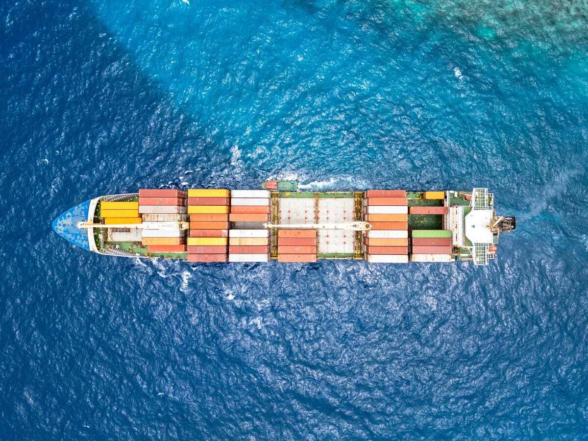 رشد ۳۰۰ میلیارد دلاری تجارت جهانی در نیمه اول سال ۲۰۲۵