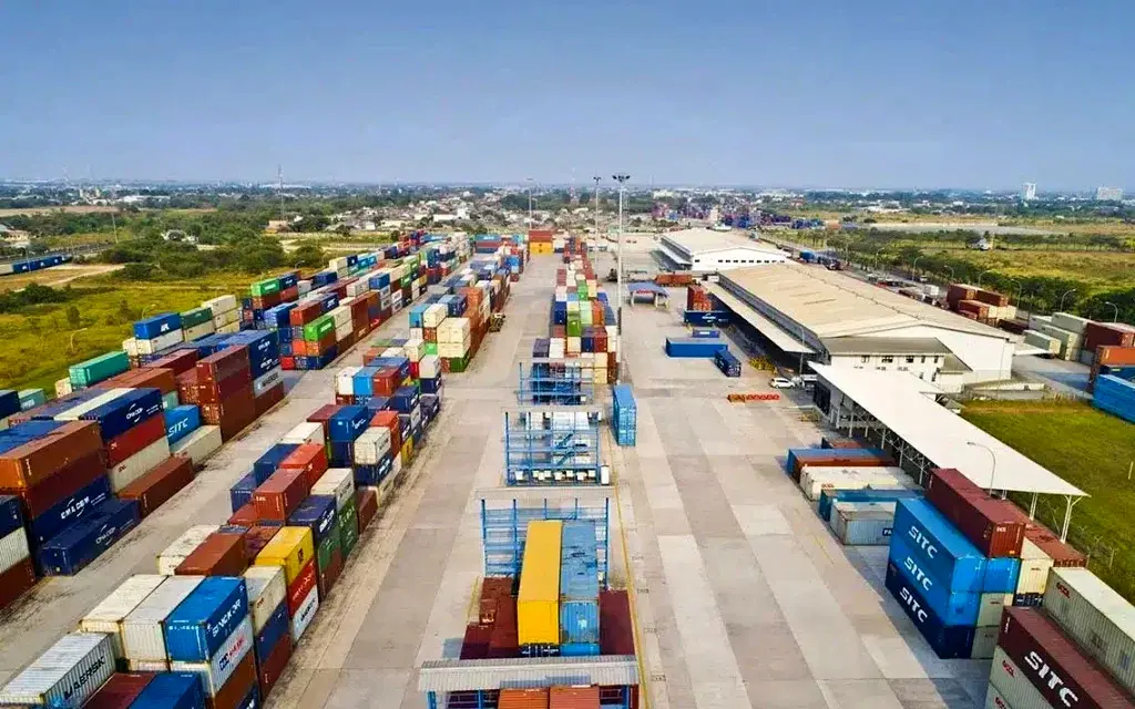 بیش از ۲ میلیون تن کالا در بنادر شرق هرمزگان تخلیه و بارگیری شد