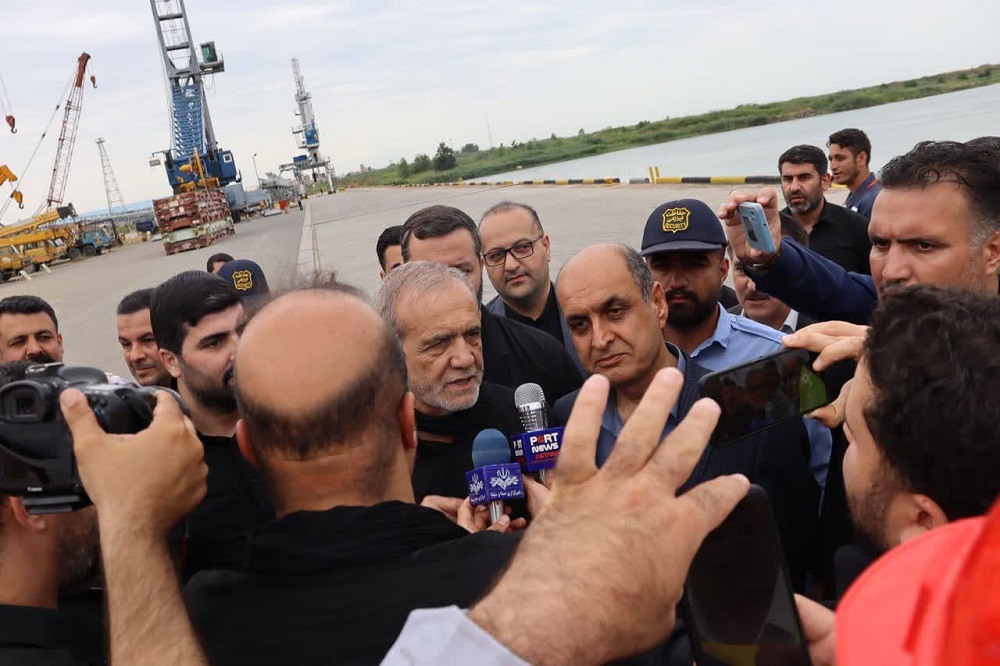 بازدید رئیس جمهوری از مجتمع بندری آستارا