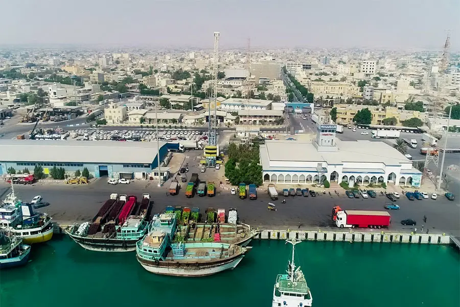 تخلیه و بارگیری ۵۳ میلیون تن کالا در بنادر طی بهار ۱۴۰۴