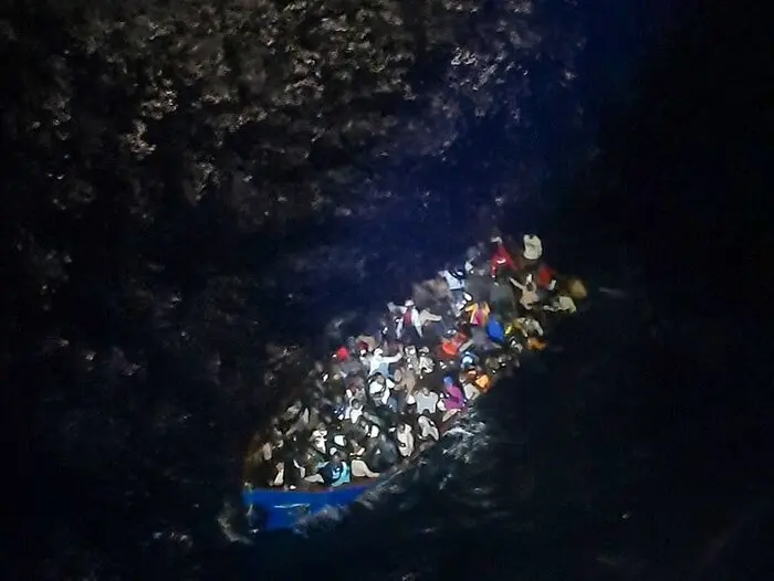 شناور کشتیرانی ایران ده‌ ها پناهجوی سودانی را از مرگ نجات داد