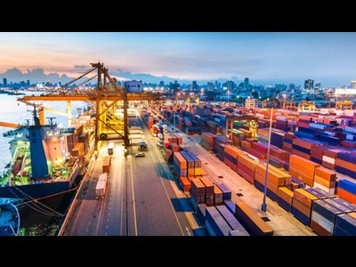 نقش محوری مناطق آزاد در تأمین کالاهای اساسی کشور در شرایط بحرانی ۱۴۰۴