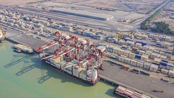 بندر امام خمینی (ره) ۷۵ درصد کالا‌های اساسی کشور را تخلیه می‌کند