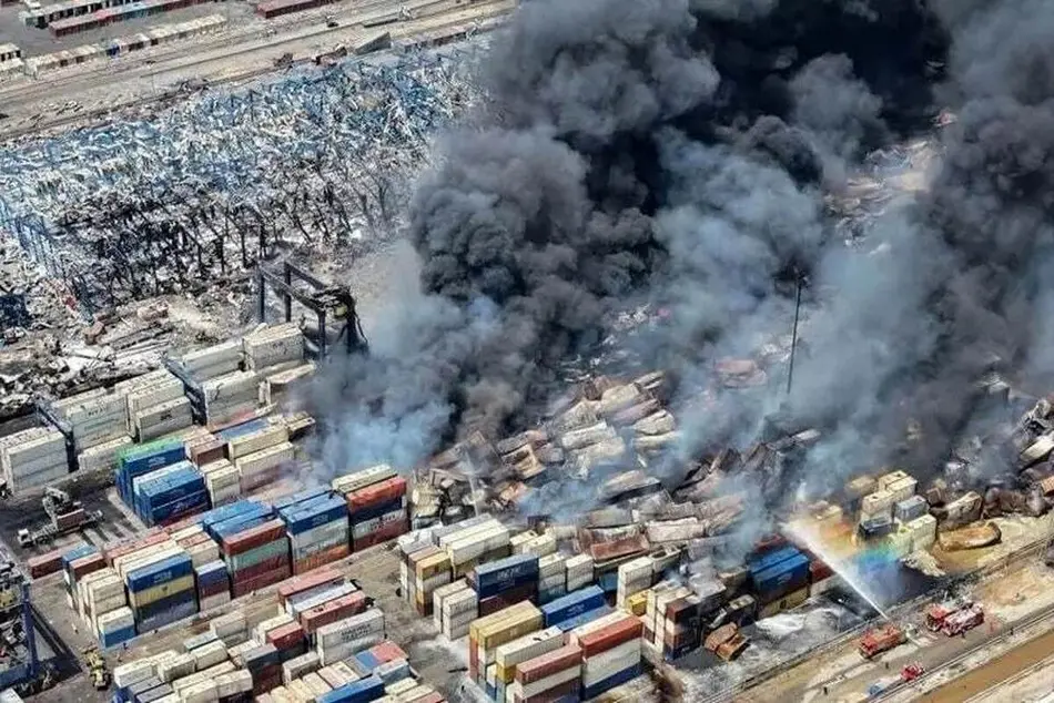 فراخوان دریافت اطلاعات وارد کنندگان حادثه دیده در انفجار بندر شهید رجایی