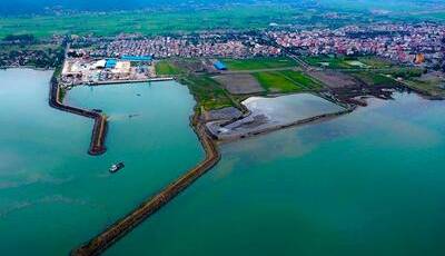 تپش دوباره قلب تجاری آستارا: پس از ۱.۵ سال، نخستین کشتی در بندر لایروبی شده آستارا پهلو گرفت