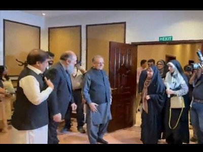 دیدار وزیر راه و شهرسازی ایران با وزرای راه، بازرگانی و راه‌آهن پاکستان برگزار شد