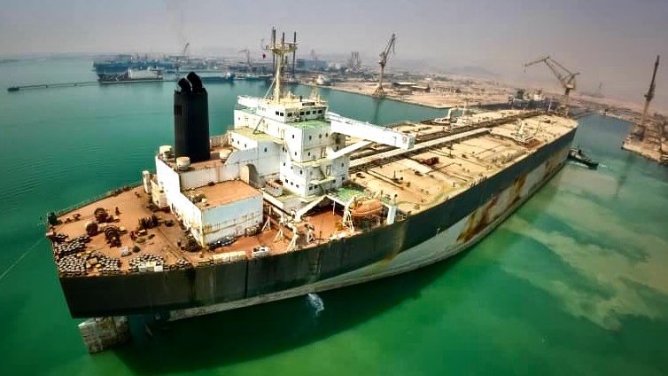 ایران میزبان یکی از بزرگترین نفتکش‌های جهان برای تعمیرات اساسی