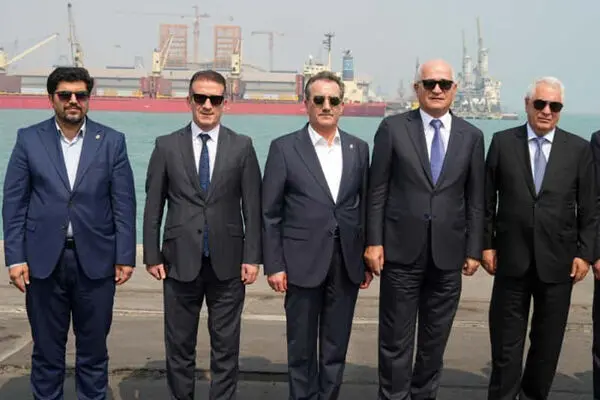 بازدید هیات سرمایه‌ گذاری جمهوری آذربایجان از بندر شهید رجایی