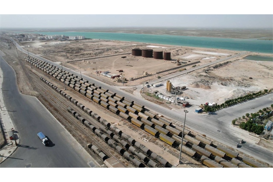 سرمایه گذاری ۵۰ هزار میلیاردی در بندر امام؛ بزرگترین پروژه ریلی بنادر کلید خورد