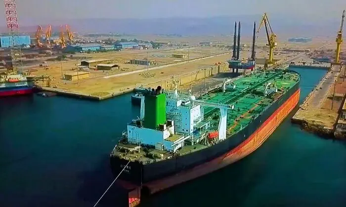 قوانین کهنه و نبود مرجع واحد، توسعه صنایع دریایی ایران را کند کرده است+ فیلم