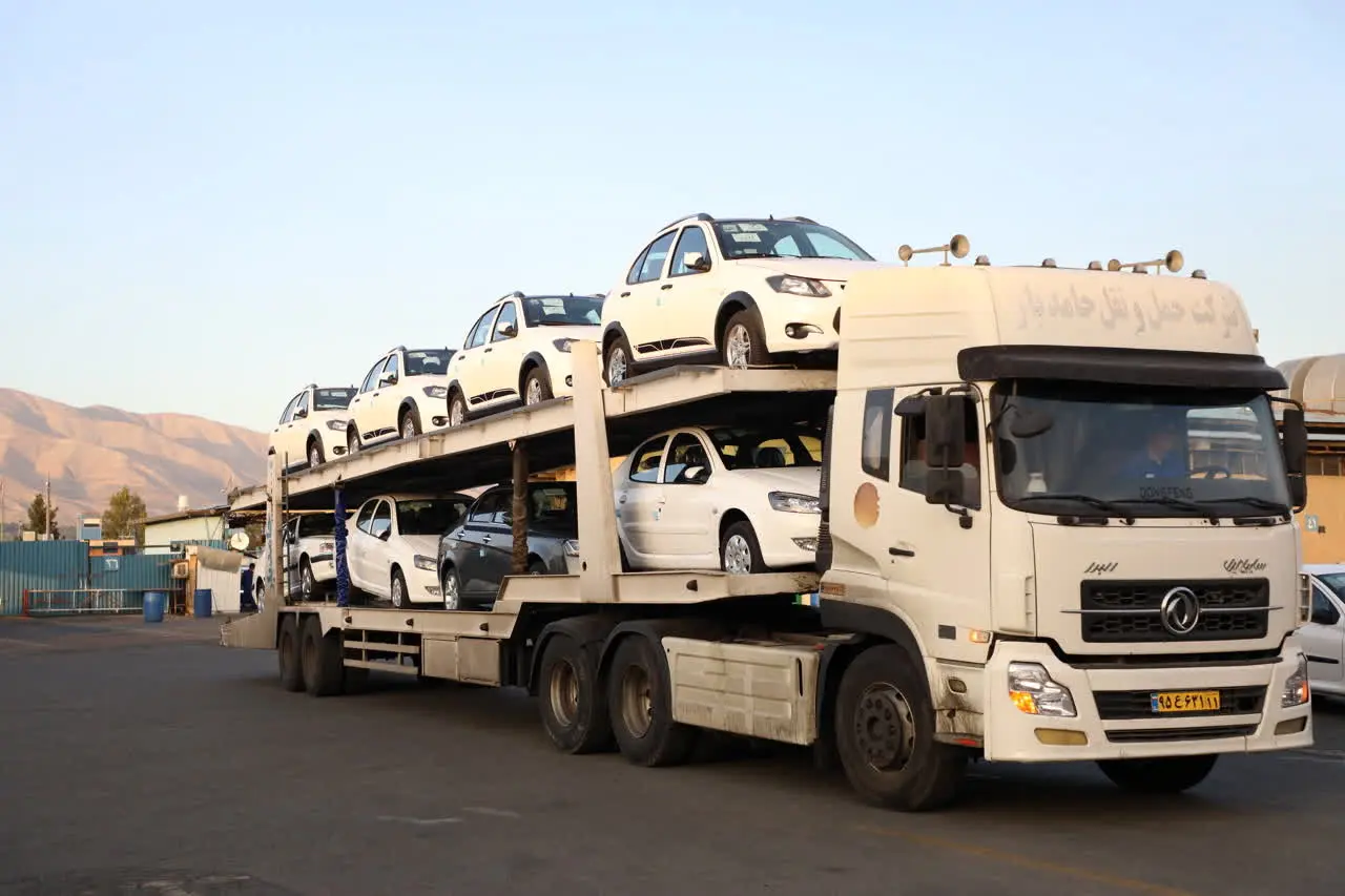 نارضایتی رانندگان کامیون های حمل خودرو از عدم پرداخت به موقع کرایه و نرخ های کمتر از شاخص تن کیلومتر