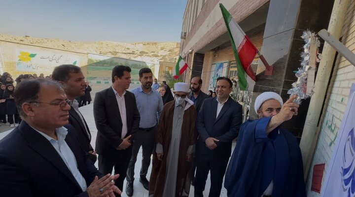 نسل جدید بندر تاریخی سیراف به کلاس درس رفتند، آینده اقتصاد دریا از نیمکت‌های مدرسه آغاز می‌شود