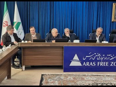 نشست اعضای کمیسیون عمران مجلس شورای اسلامی با حضور مدیرعامل راه آهن