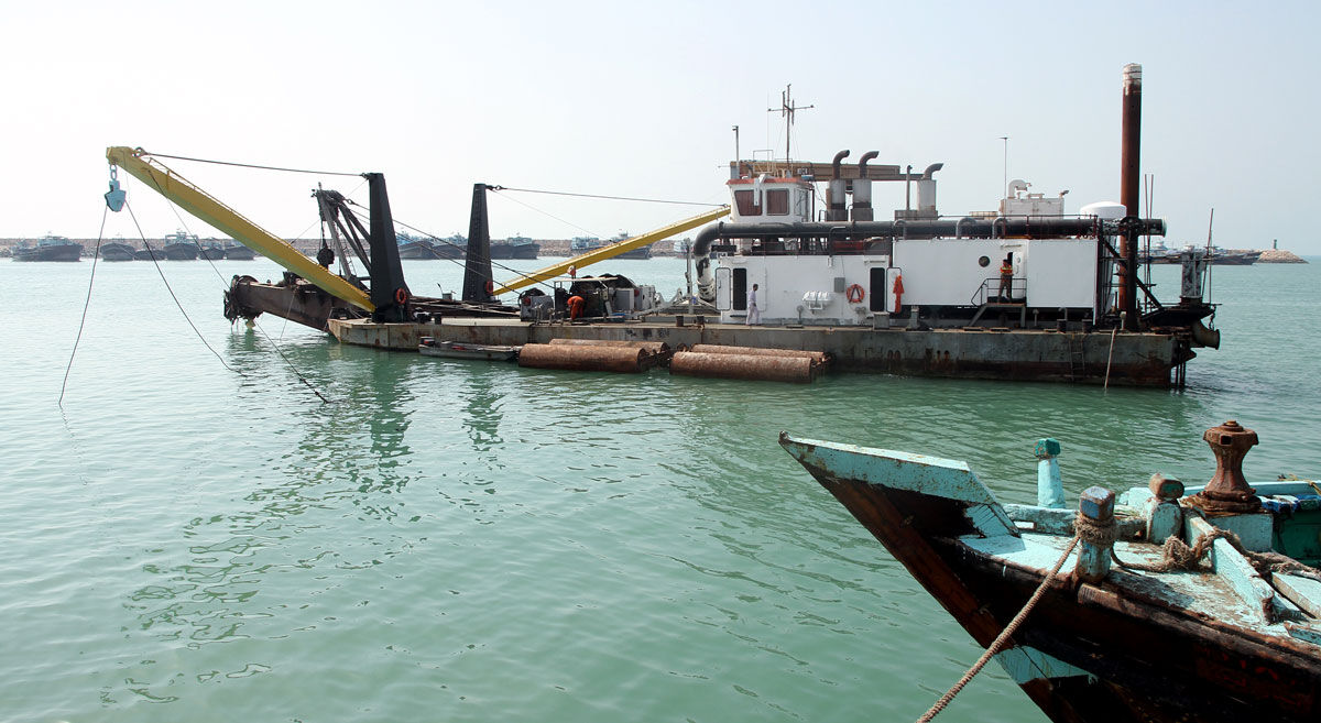 ورود دادستان هندیجان به مشکلات بندر سجافی؛ اولتیماتوم ۲۰ روزه برای ساماندهی کارگران و ترخیص کالا