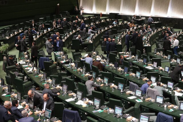 لایحه مربوط به گواهی‌نامه‌های قانونی فنی و ایمنی دریایی اصلاح شد