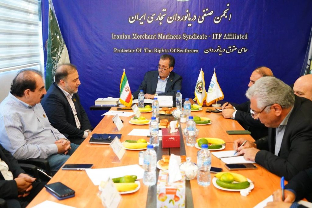 بازدید رسولی از انجمن صنفی دریانوردان تجاری ایران1