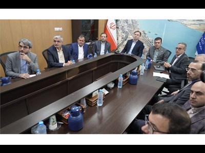 بازدید معاون رئیس جمهور از بندر بوشهر