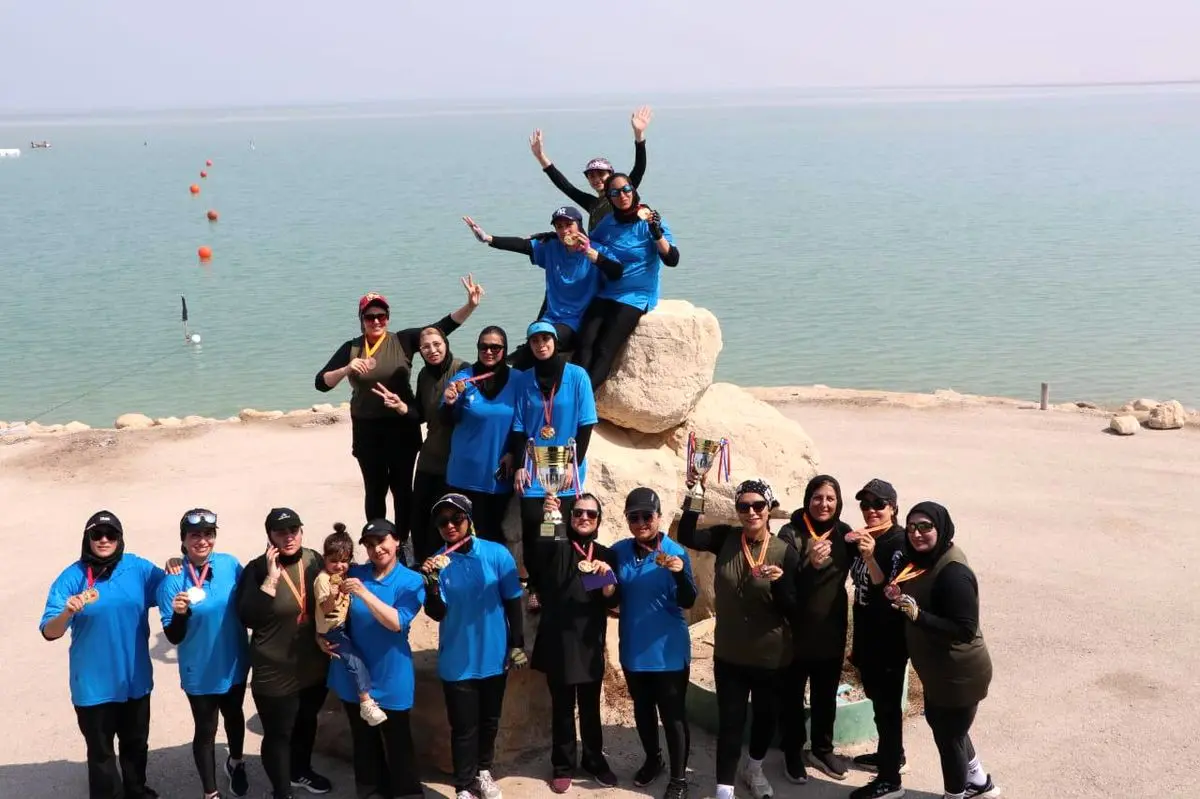 قهرمانی خلبوس و مشعل دریا در مسابقات قایقرانی دراگون بوت