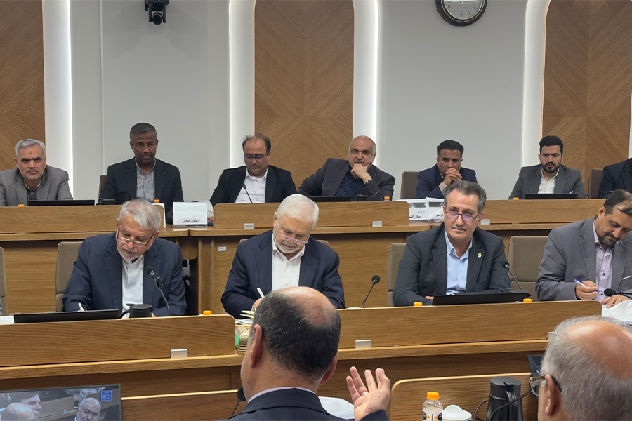 نشست مشترک استاندارن ساحلی با وزیر میراث فرهنگی و مدیرعامل سازمان بنادر و دریانوردی