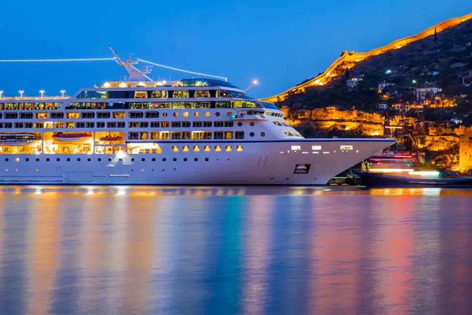 کشتی کروز در سواحل ایران، قفل صدور مجوزها بالاخره باز میشود؟