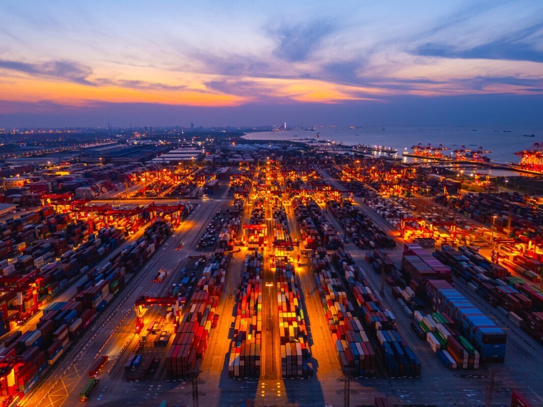 بندر شانگهای از مرز جابه‌جایی ۴۱ میلیون TEU کانتینر عبور کرد