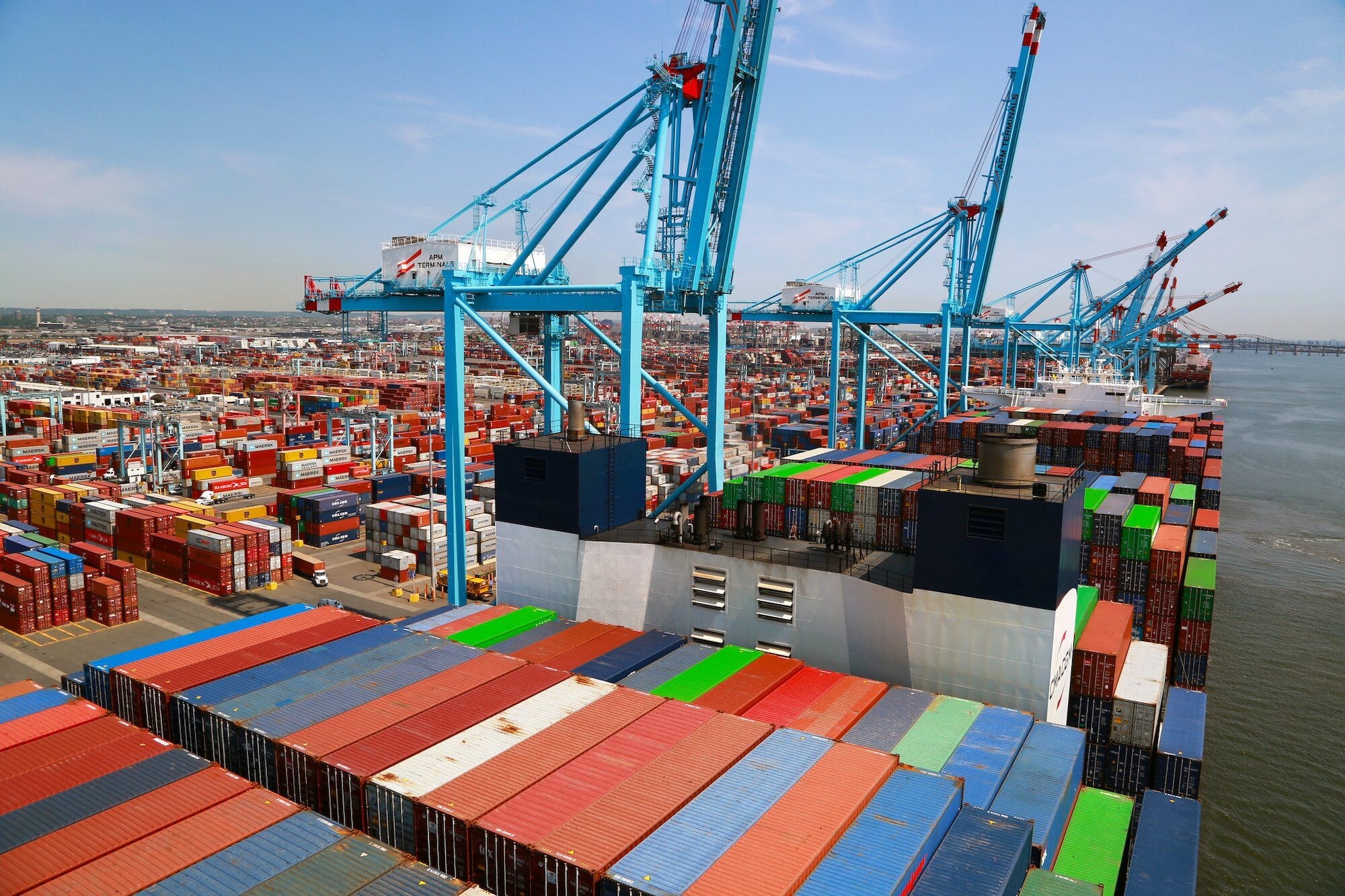 نرخ حمل‌ونقل کانتینری در مسیر‌های ترانس‌پاسیفیک و آسیا–اروپا ثابت ماند