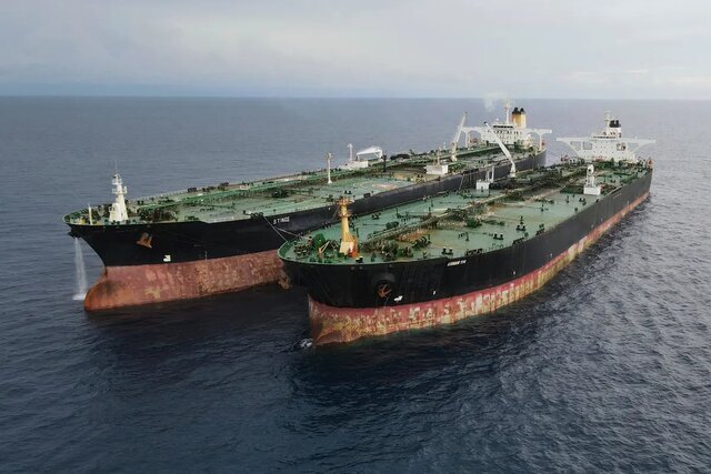 حراج نفتکش ایرانی توقیفی در اندونزی