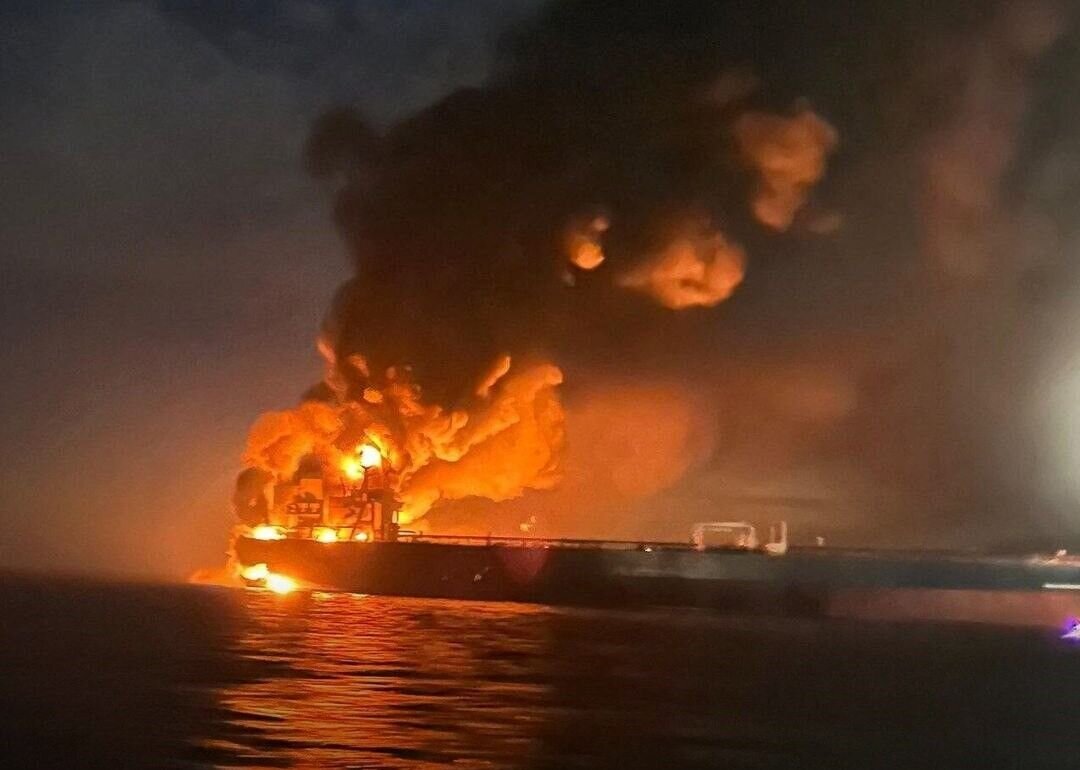 کشتی‌ها غرق نشدند آتش ادامه دارد