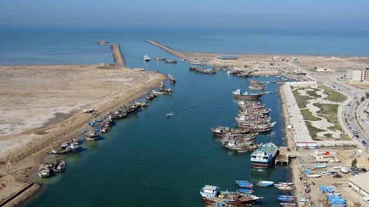  استقبال گردشگران از بندر گناوه در نیمه دوم سال