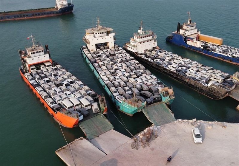 ترانزیت بیش از ۱۵۱ هزار دستگاه خودرو از بندرلنگه به آسیای میانه و عراق